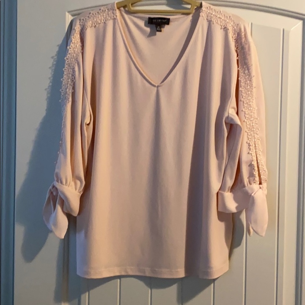 Beautiful ballet pink blouse!